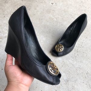 Tory Burch Sally 2 Black Medallion Wedges | 7